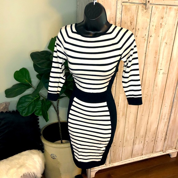 H&M Dresses & Skirts - H&M Navy&White 3/4 sleeve stretch knit dress Sz XS